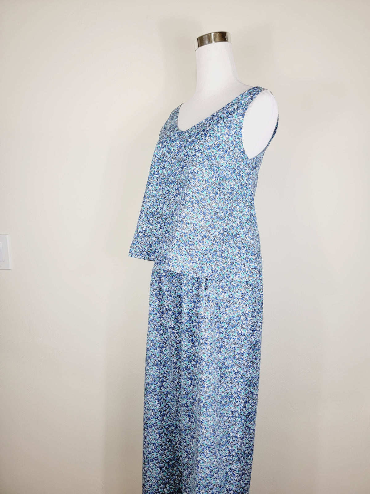 A LINE CUT TANK TOP