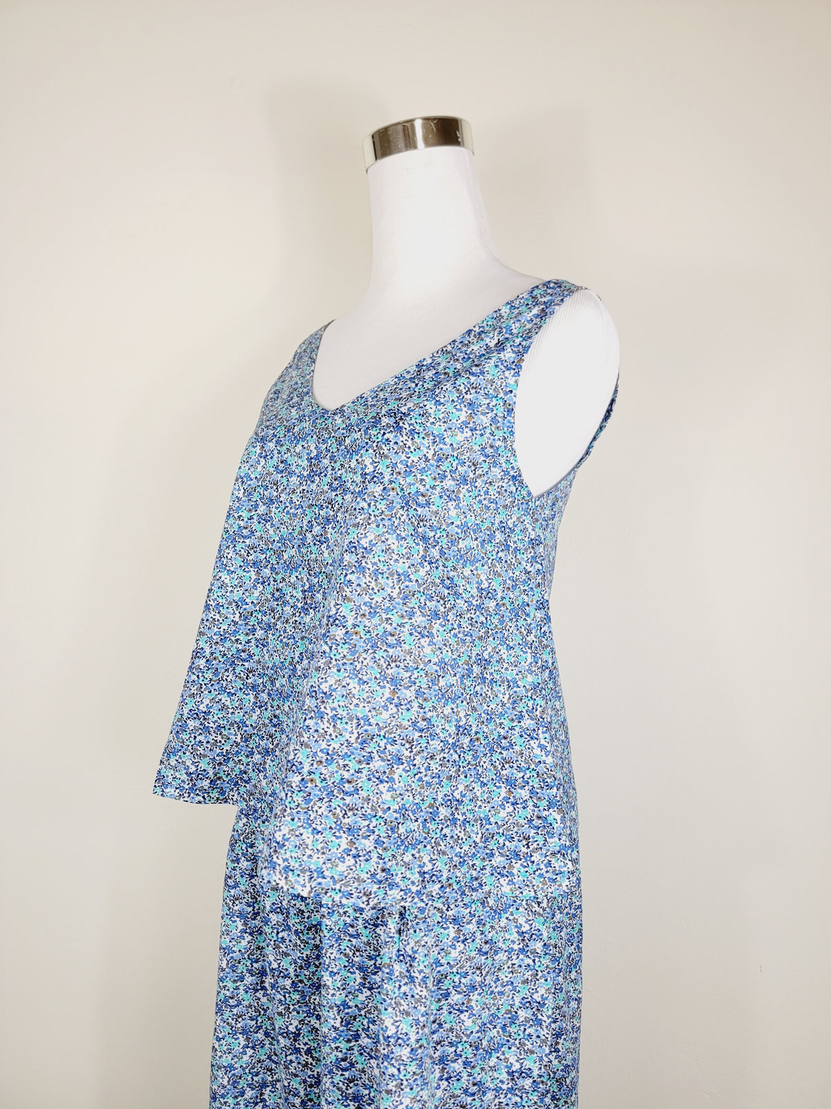 A LINE CUT TANK TOP
