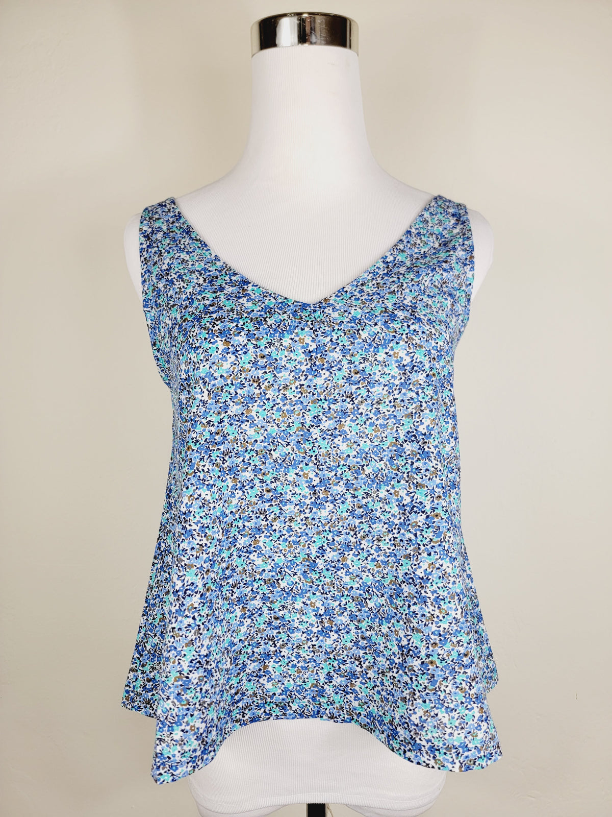 A LINE CUT TANK TOP