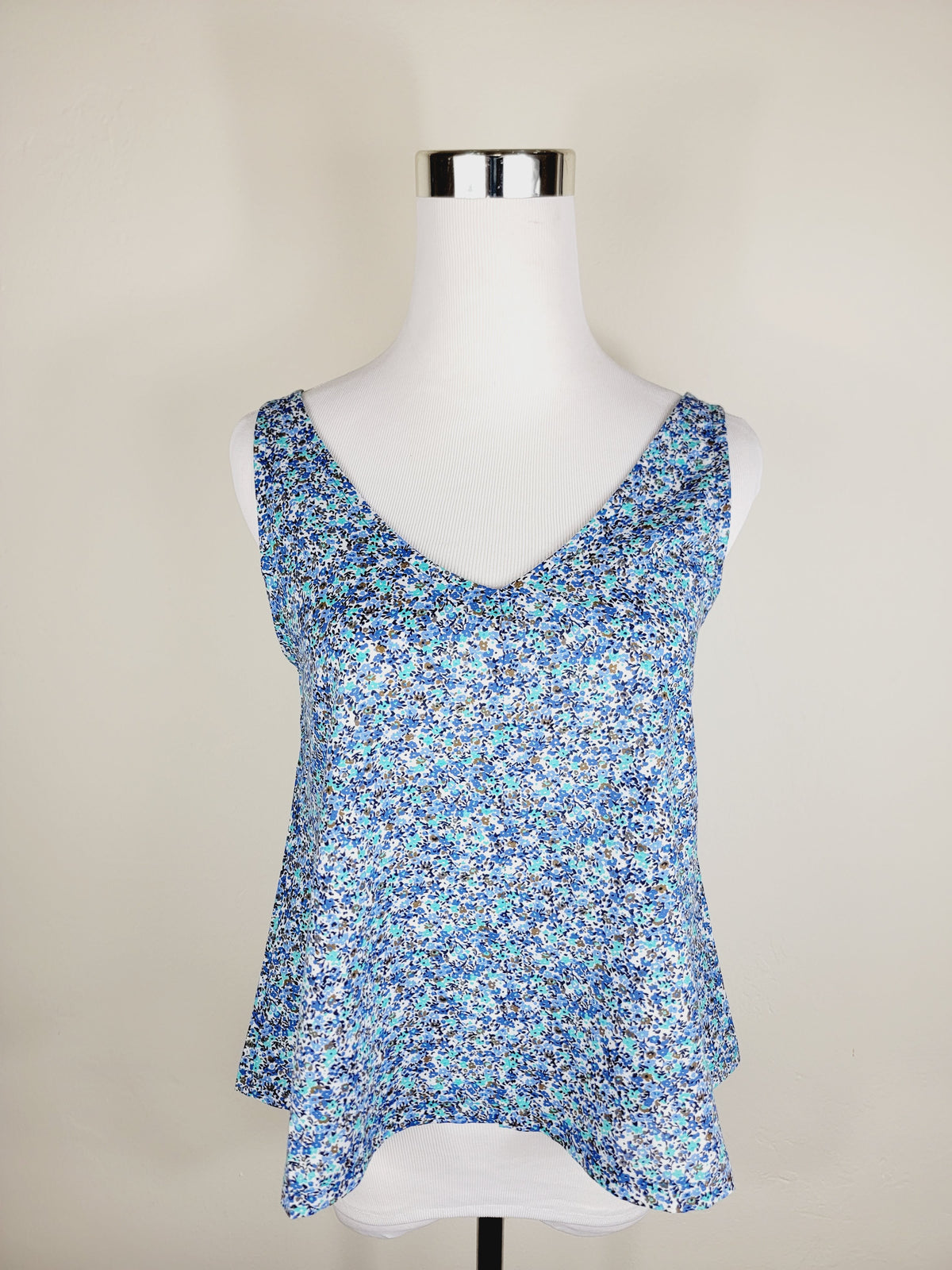 A LINE CUT TANK TOP