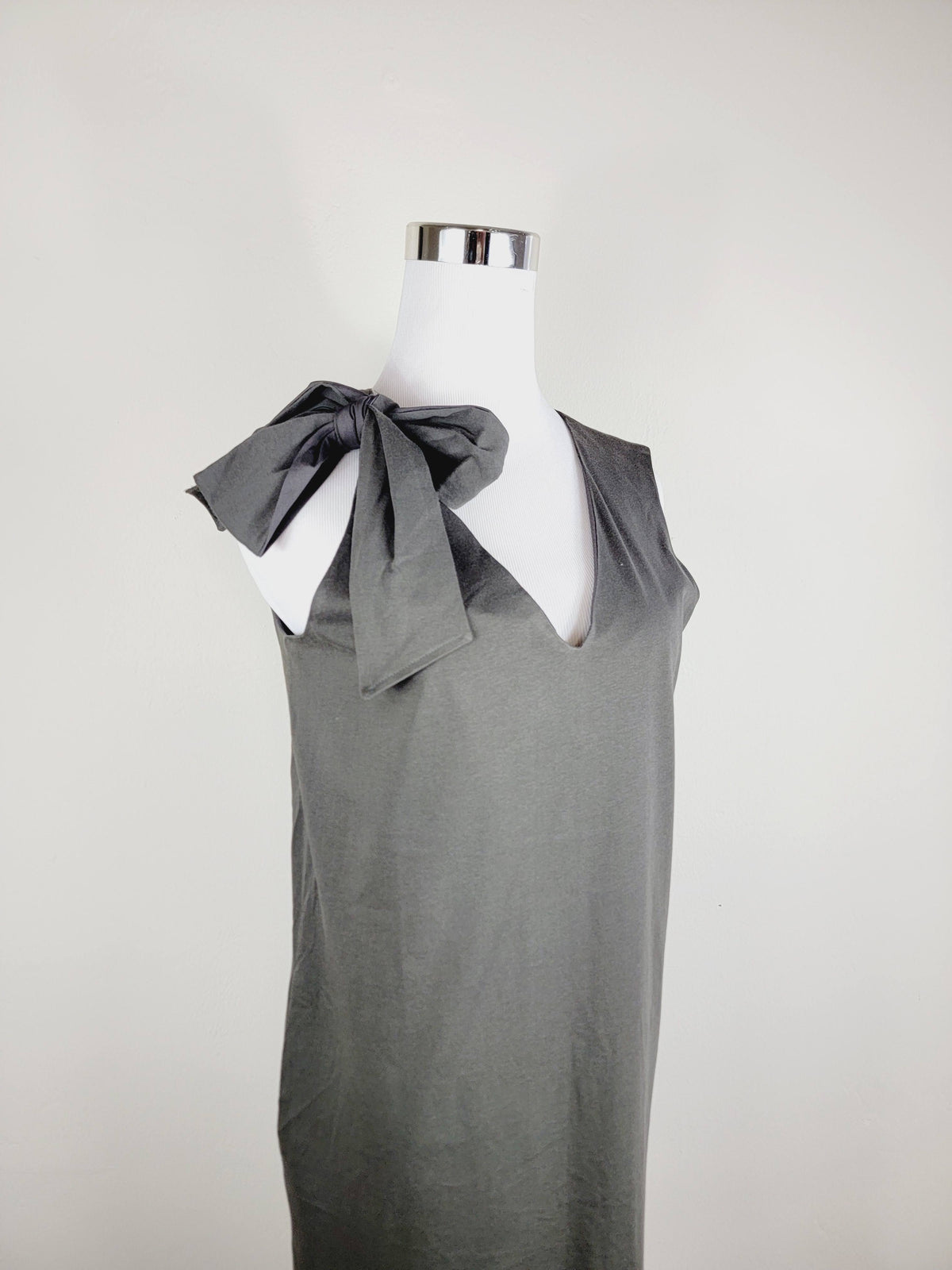 Vestido jersey escote pico lazo hombro con bolsillos Calidad Premium