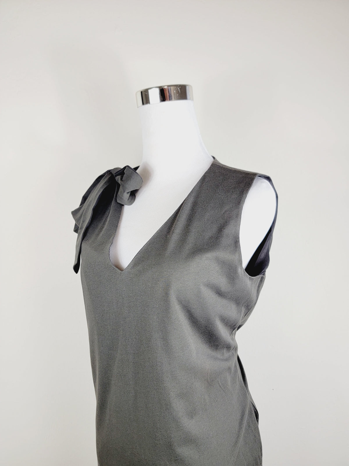 Vestido jersey escote pico lazo hombro con bolsillos Calidad Premium