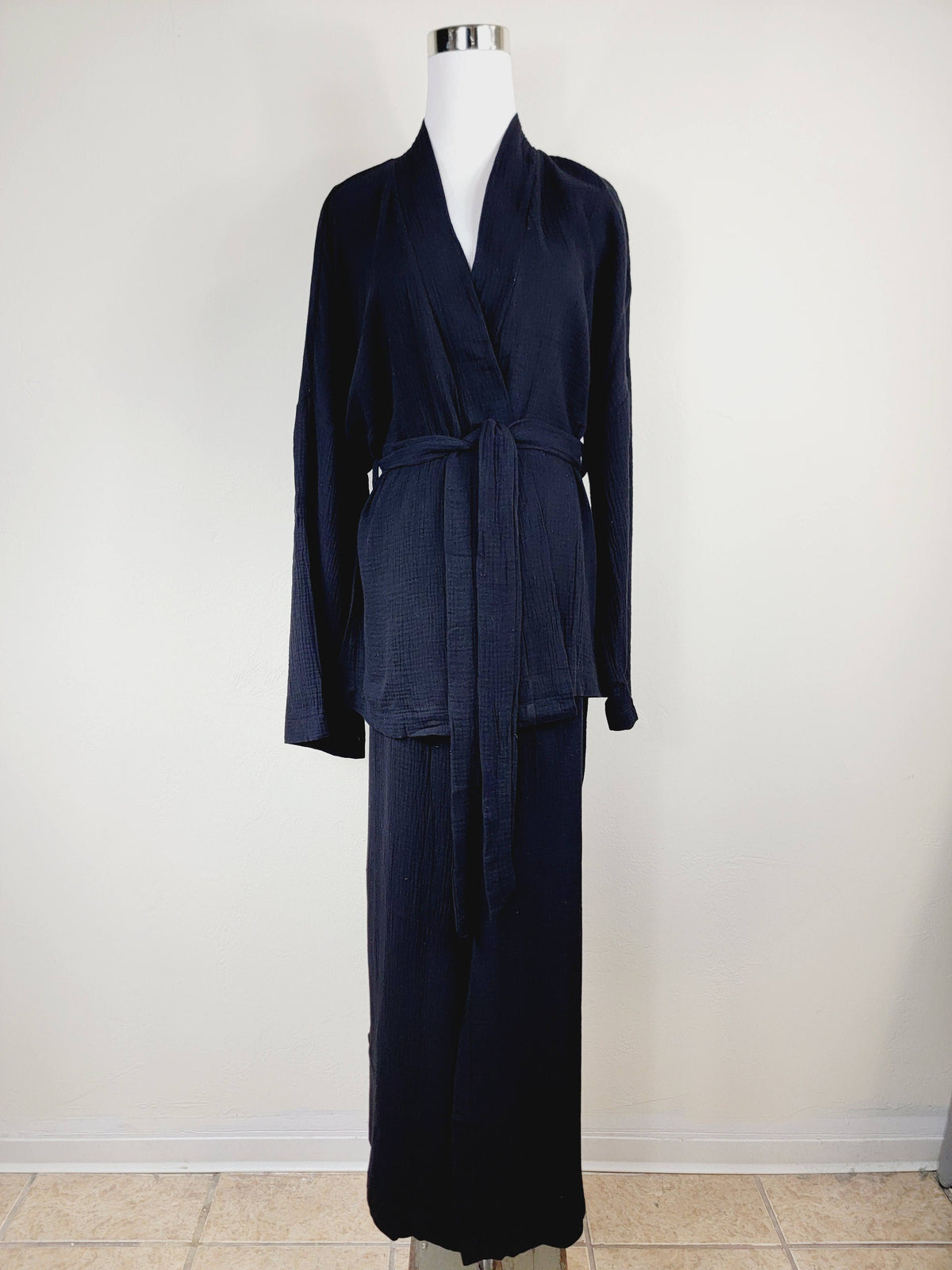 Breathable Muslin Set for Women, Versatile Everyday Wear, Black