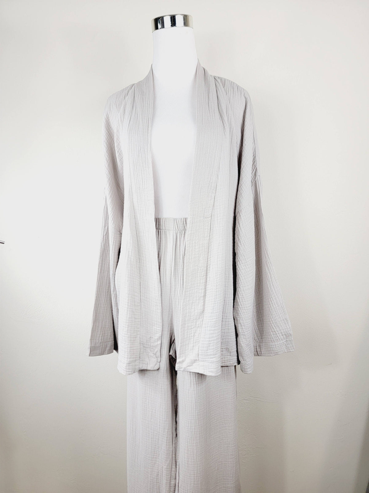 Breathable Muslin Set for Women, Versatile Everyday Wear, Gray