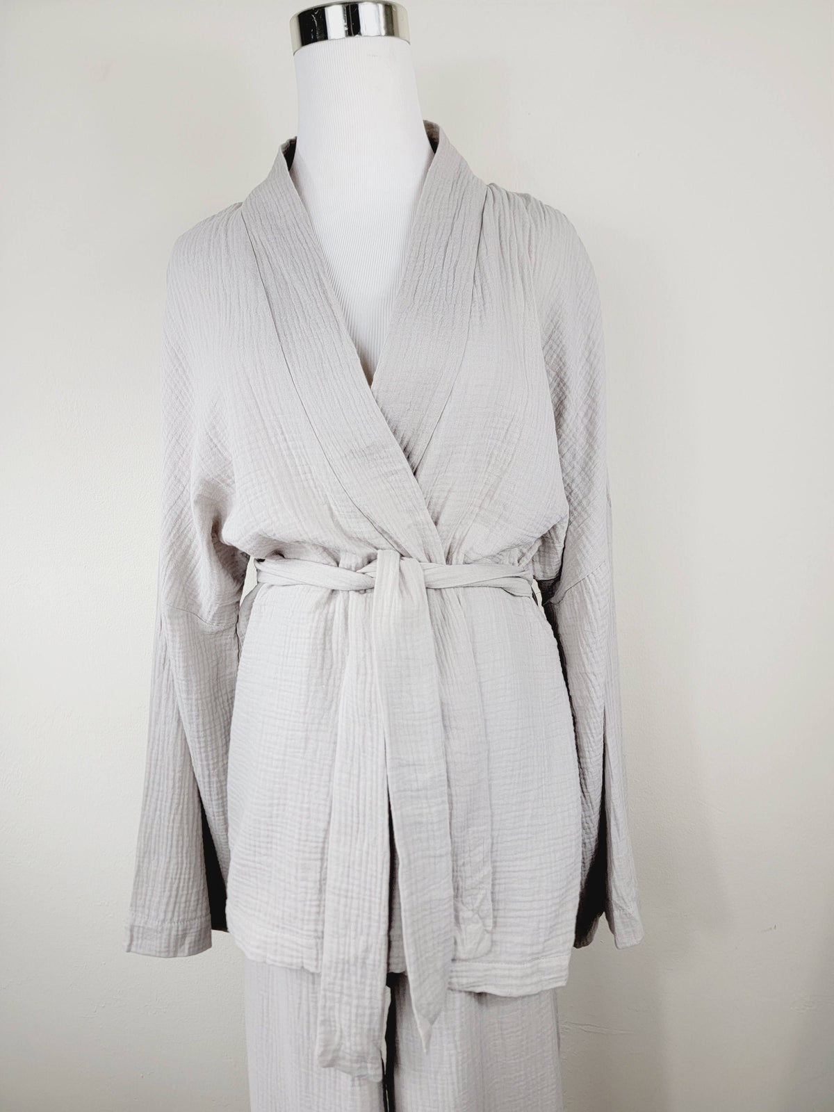 Breathable Muslin Set for Women, Versatile Everyday Wear, Gray
