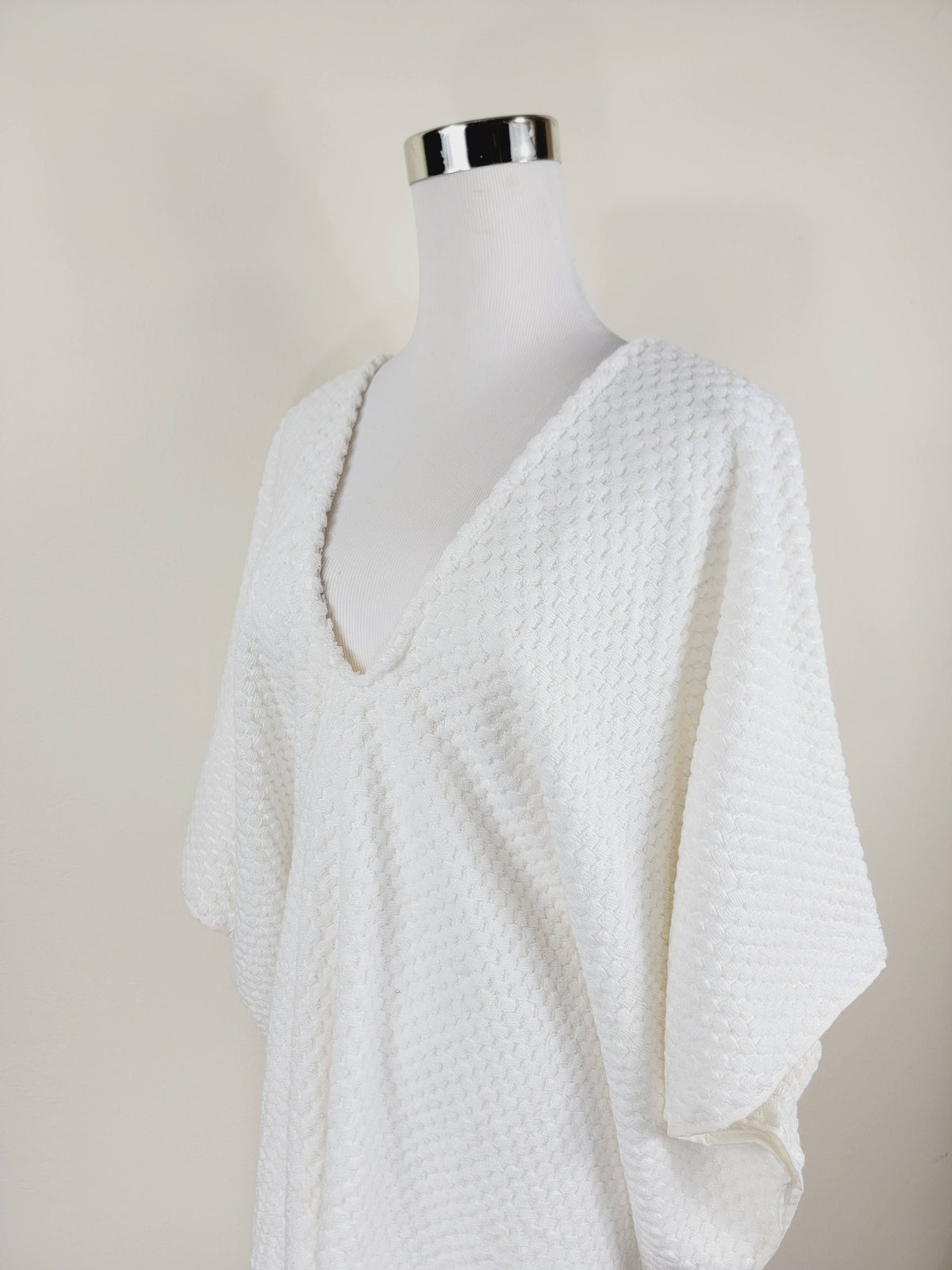 Paréo de plage taille unique – parfait pour la plage, blanc avec pompons