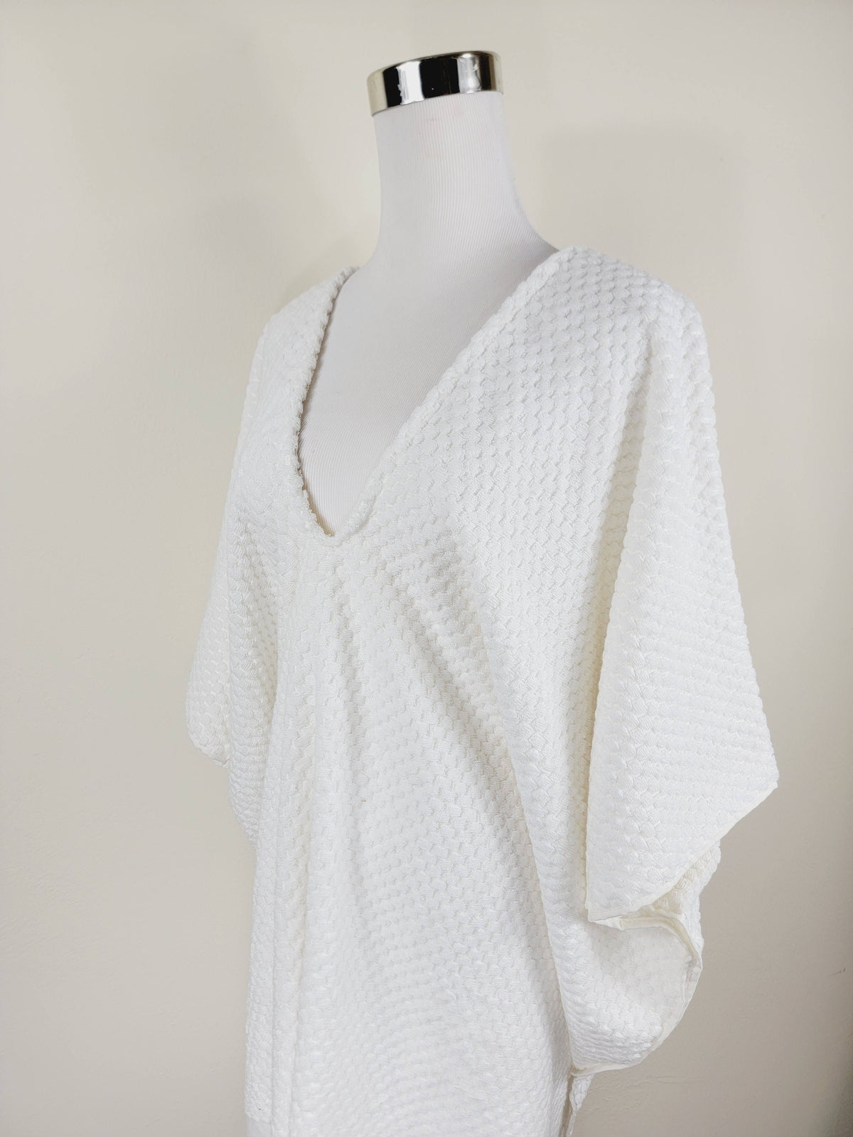 Paréo de plage taille unique – parfait pour la plage, blanc avec pompons