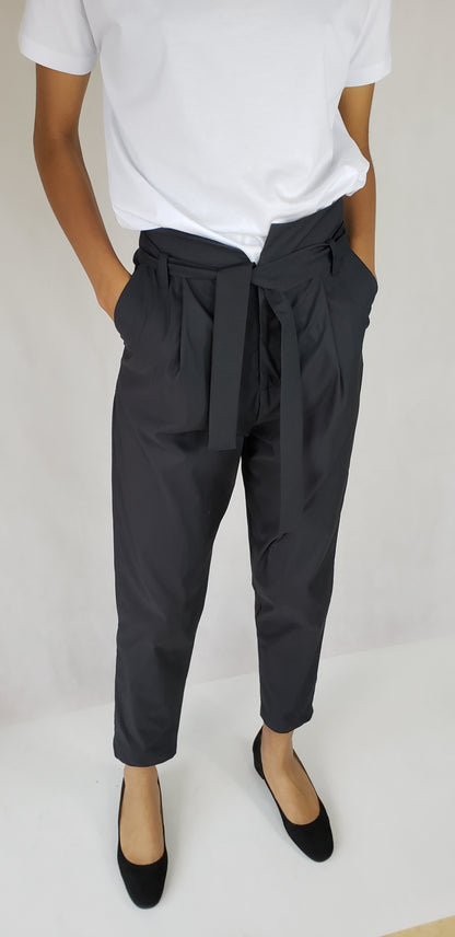 HIGH WAISTED TROUSERS WITH PLEATS - EEBRU