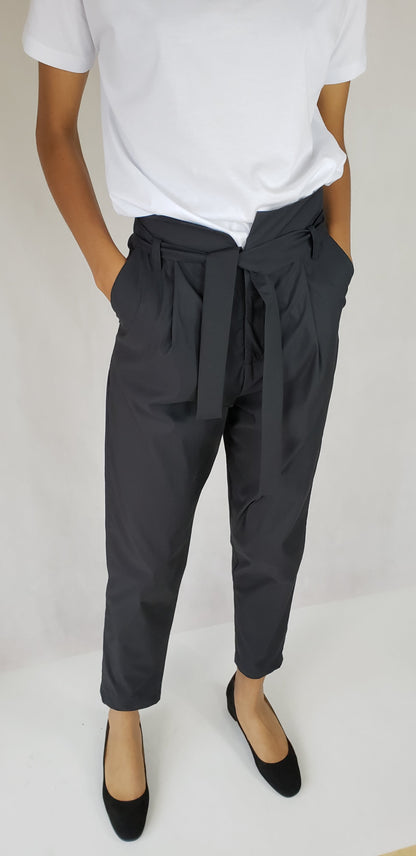 HIGH WAISTED TROUSERS WITH PLEATS - EEBRU