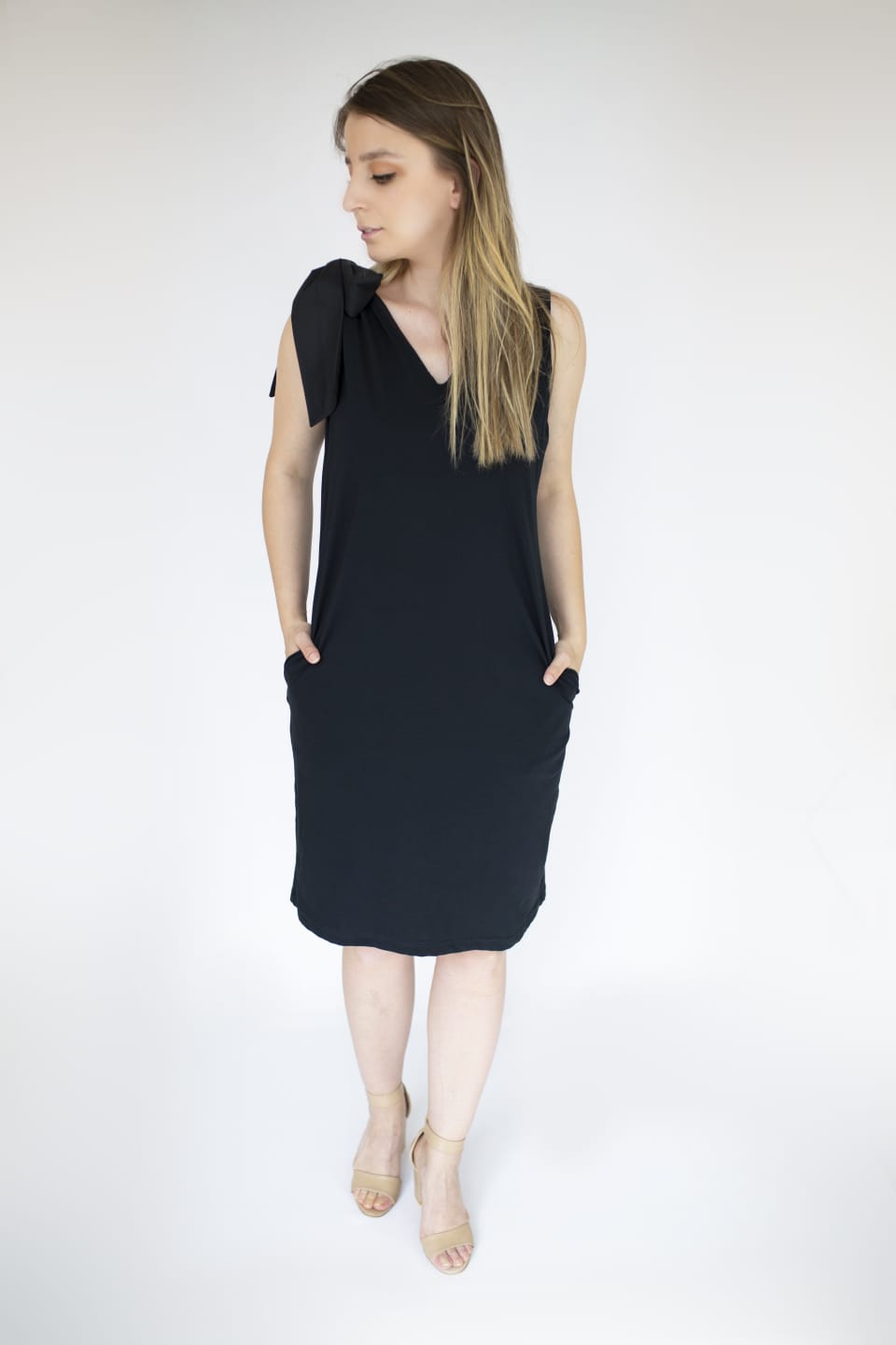 BLACK JERSEY DRESS WITH TIE SHOULDER - EEBRU