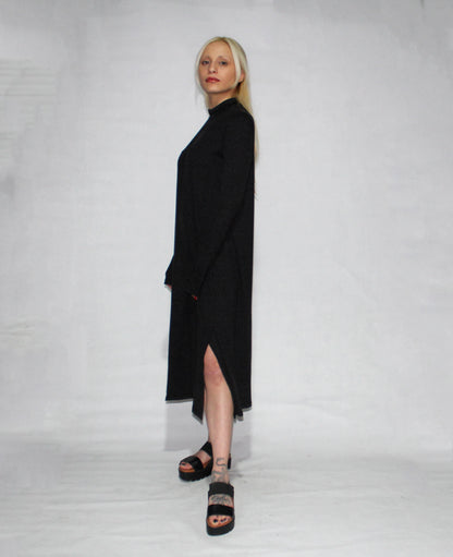 BLACK DRESS LONG SLEEVE TURTLE NECK WITH SIDE SLITS - EEBRU