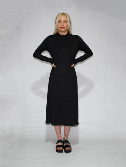 BLACK DRESS LONG SLEEVE TURTLE NECK WITH SIDE SLITS - EEBRU
