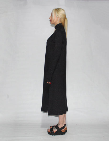 BLACK DRESS LONG SLEEVE TURTLE NECK WITH SIDE SLITS - EEBRU