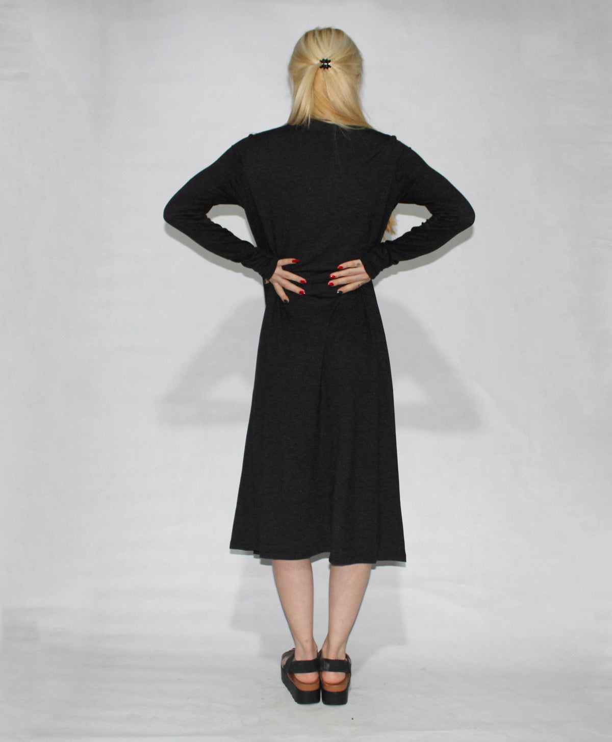 BLACK DRESS LONG SLEEVE TURTLE NECK WITH SIDE SLITS - EEBRU