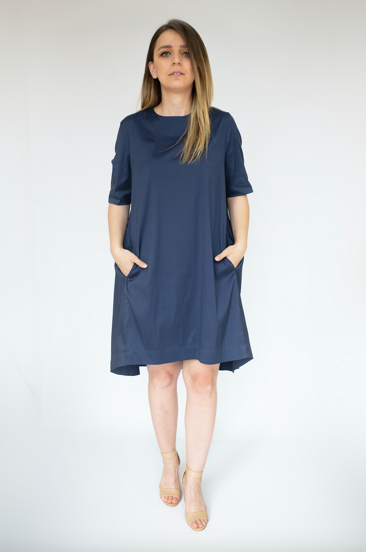 DRESS WITH PLEATED BACK - EEBRU